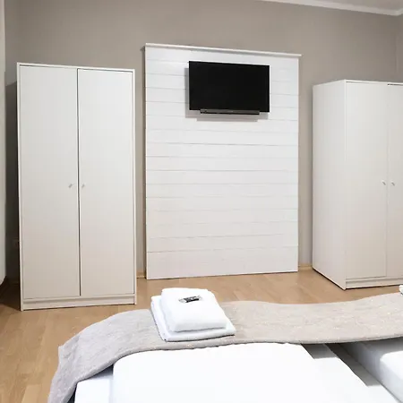 Ferienwohnung Hallenstrasse *